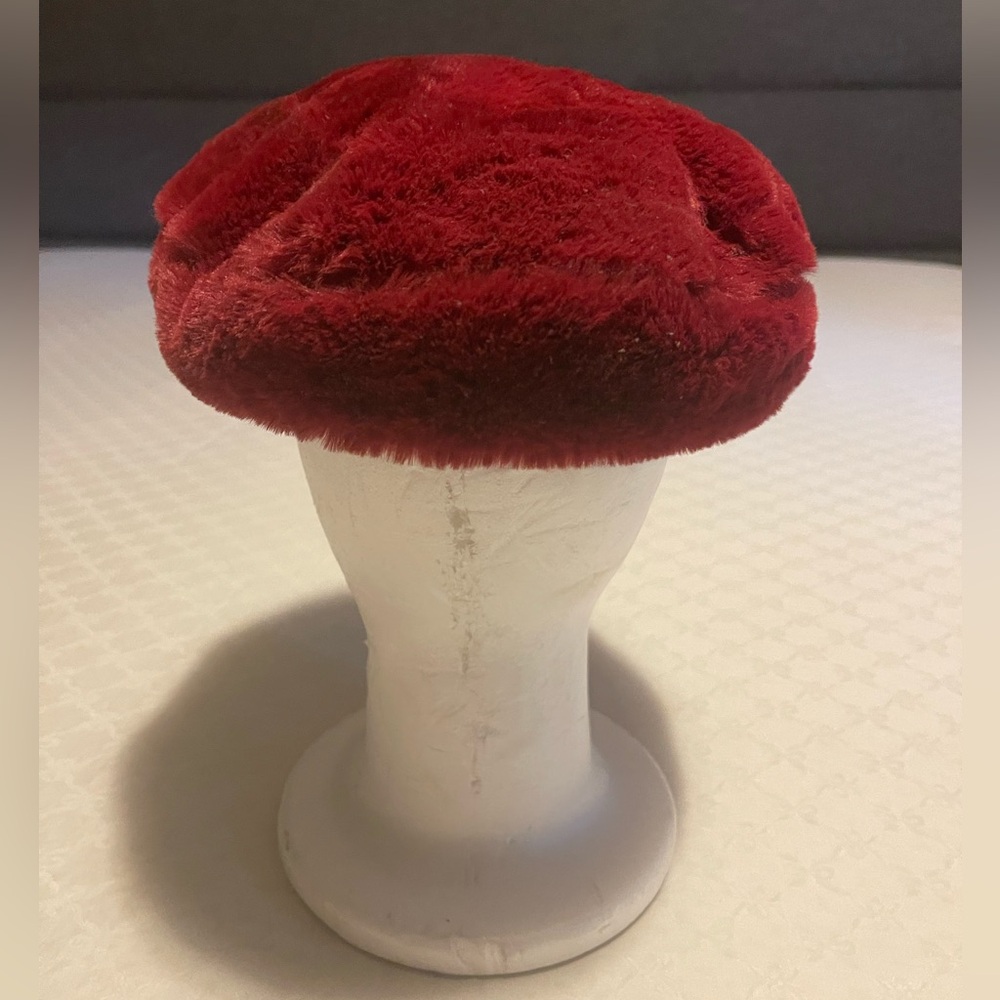 Winter hat - Picture 3 of 8